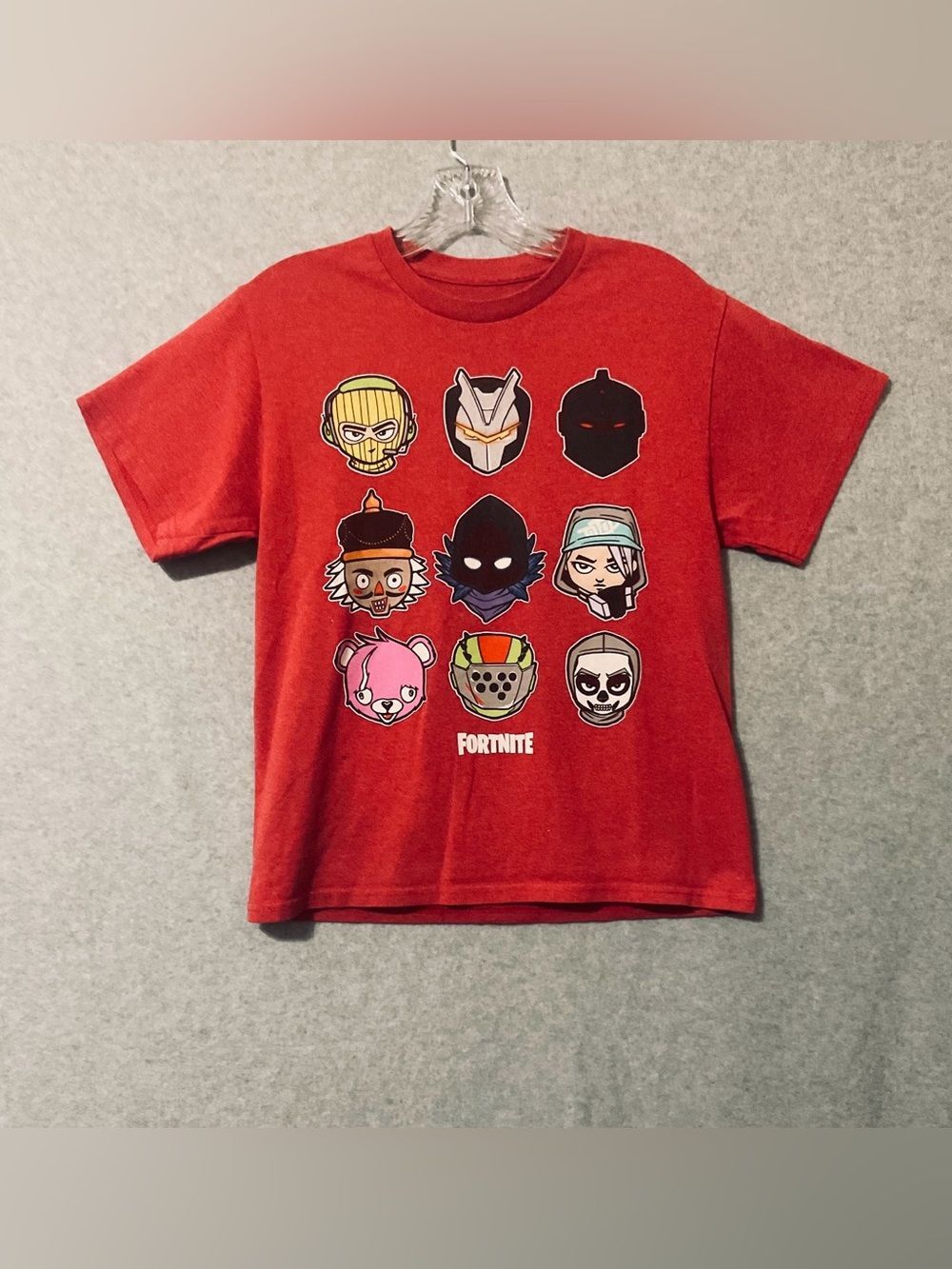 Fortnite Red Graphic T shirt  Short sleeves for kids Sz L